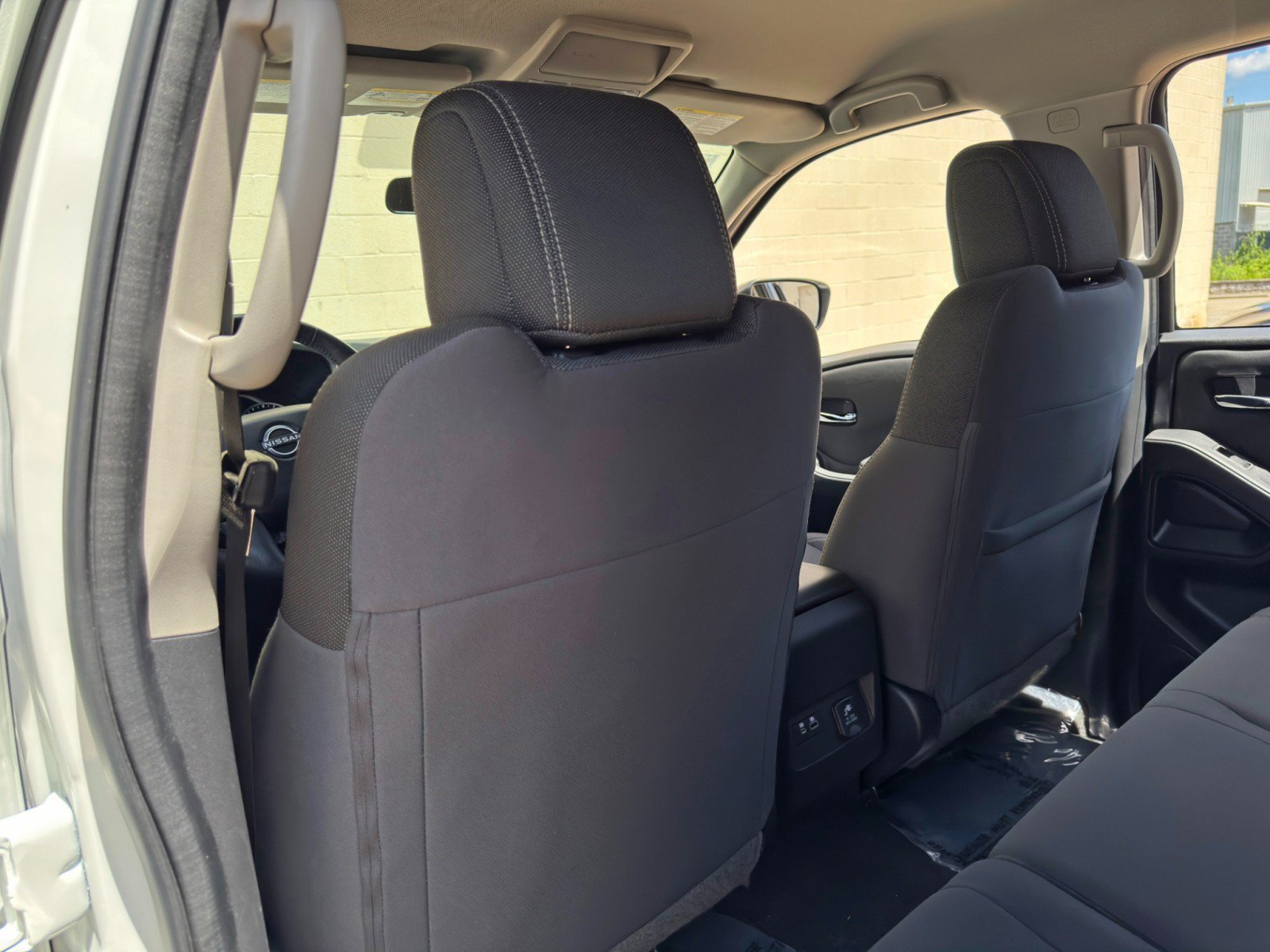 Used 2024 Nissan Frontier SV w/ Technology Package RWD image 29