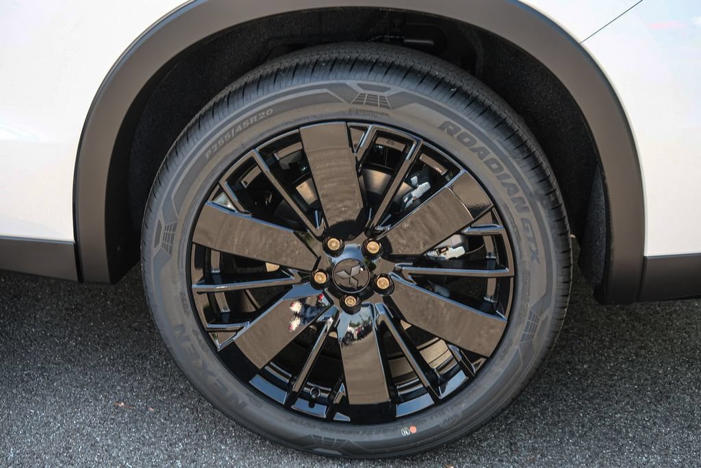 New 2026 Mitsubishi Outlander LE AWD/4WD image 15