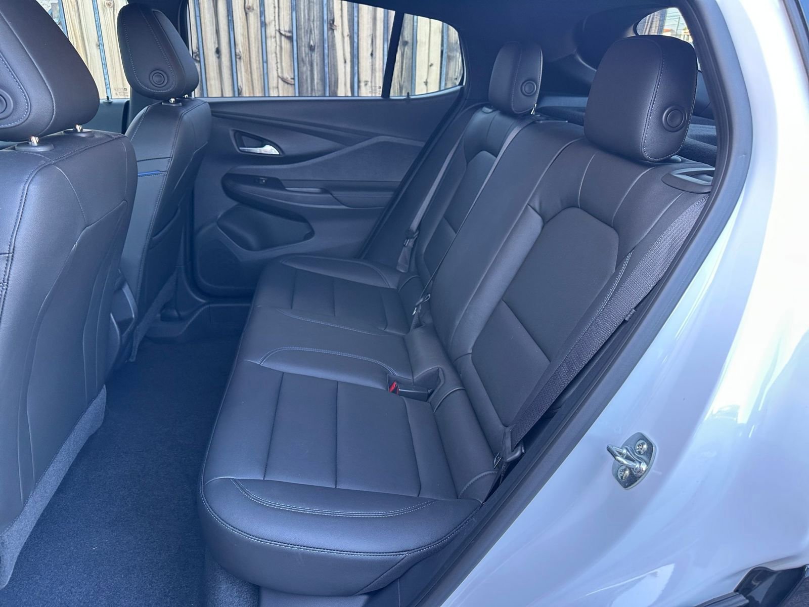 Used 2025 Buick Envista Sport Touring image 36