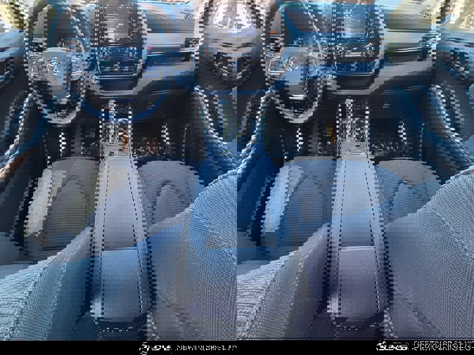 Used 2021 Toyota Highlander LE image 15