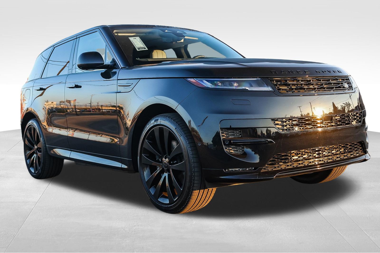 New 2026 Land Rover Range Rover Sport Dynamic SE image 3