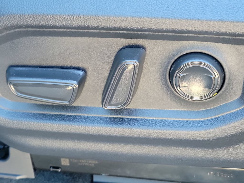New 2026 Toyota Tundra Limited AWD/4WD image 9
