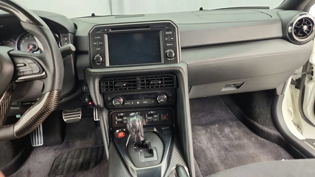 Used 2019 Nissan GT-R AWD/4WD image 81