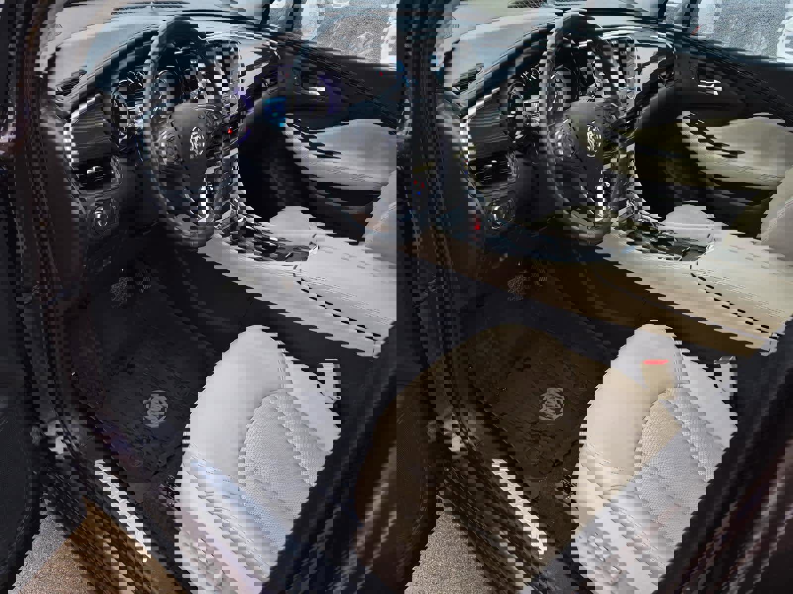 Used 2020 Buick Envision Essence image 12