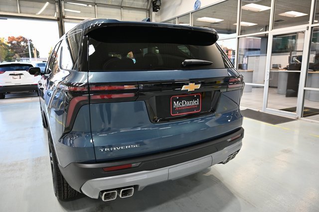 New 2026 Chevrolet Traverse LT w/ LPO, Floor Liner Package image 6