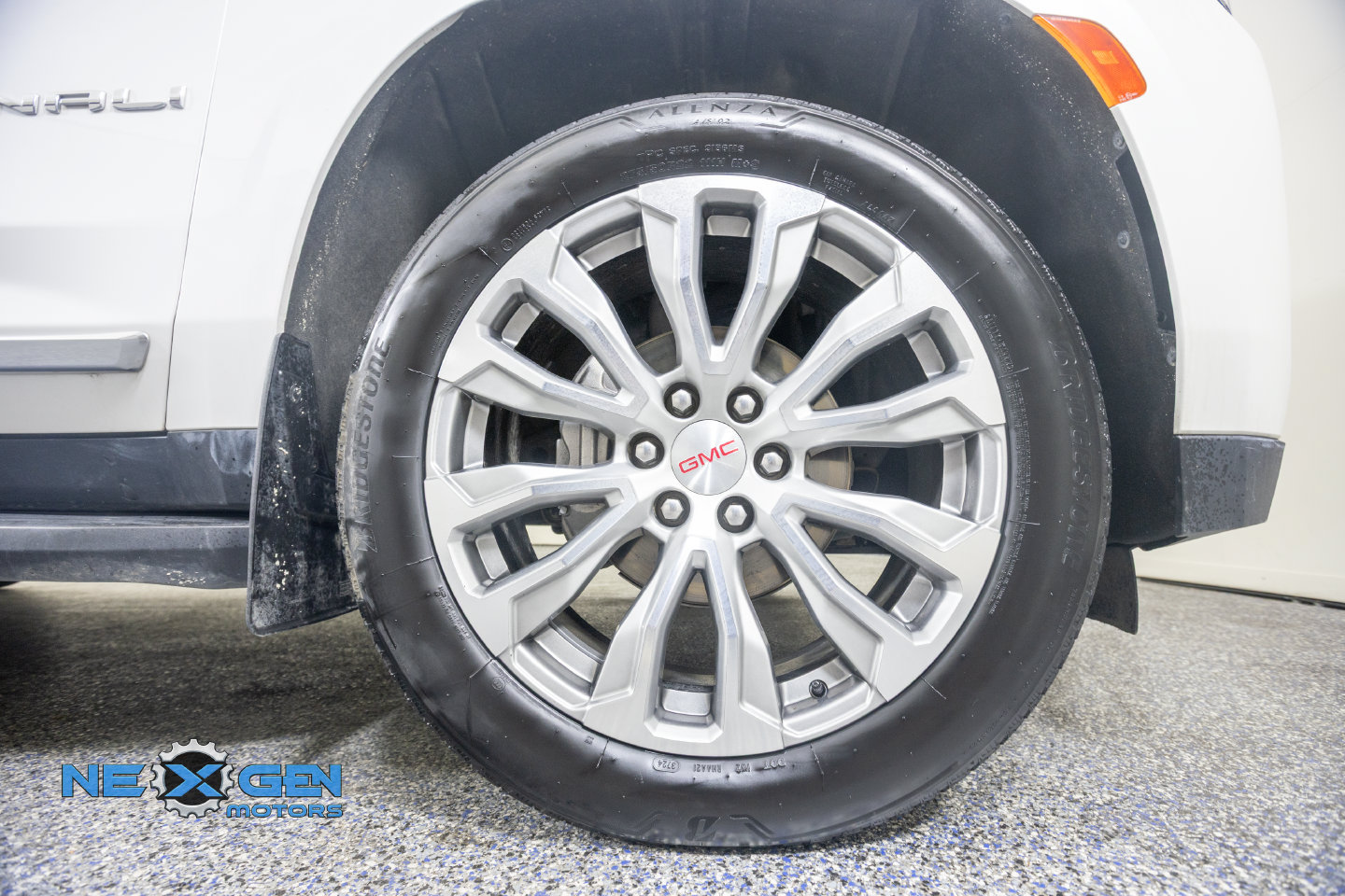 Used 2022 GMC Yukon XL Denali AWD/4WD image 45