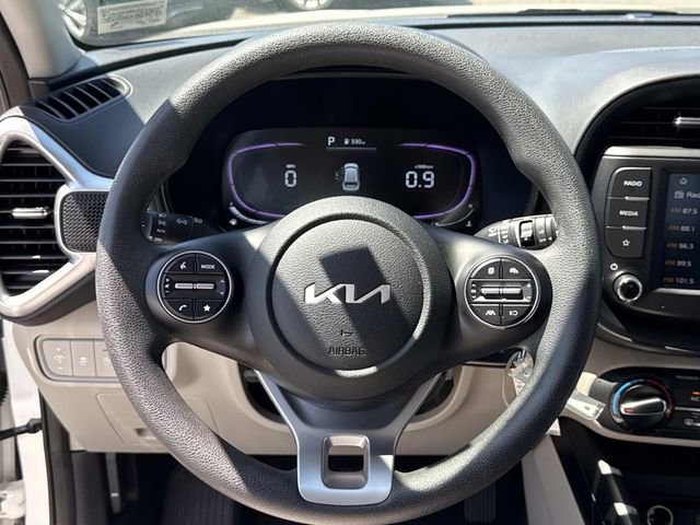 Used 2025 Kia Soul LX w/ LX Technology Package image 18