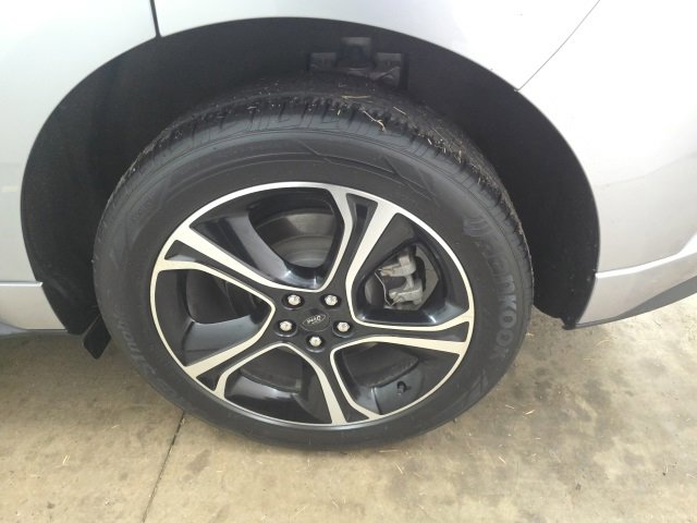 Used 2023 Ford Edge ST image 13