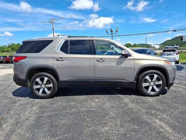 Used 2018 Chevrolet Traverse LT w/ LPO, Black Accent Package AWD/4WD image 8