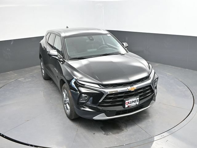 Used 2025 Chevrolet Blazer LT FWD image 40