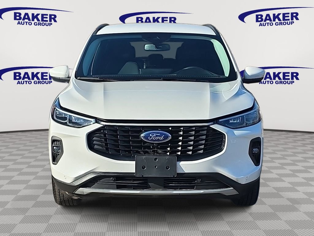 Used 2024 Ford Escape Platinum image 2