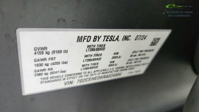 Used 2024 Tesla Cybertruck AWD Crew Cab image 57