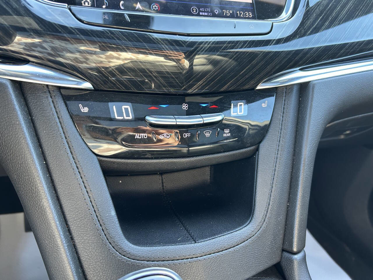 Used 2022 Cadillac XT6 Premium Luxury w/ Technology Package image 24