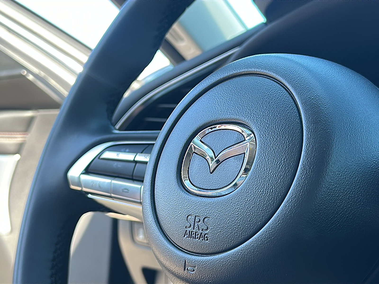 Used 2023 MAZDA MAZDA3 s image 29