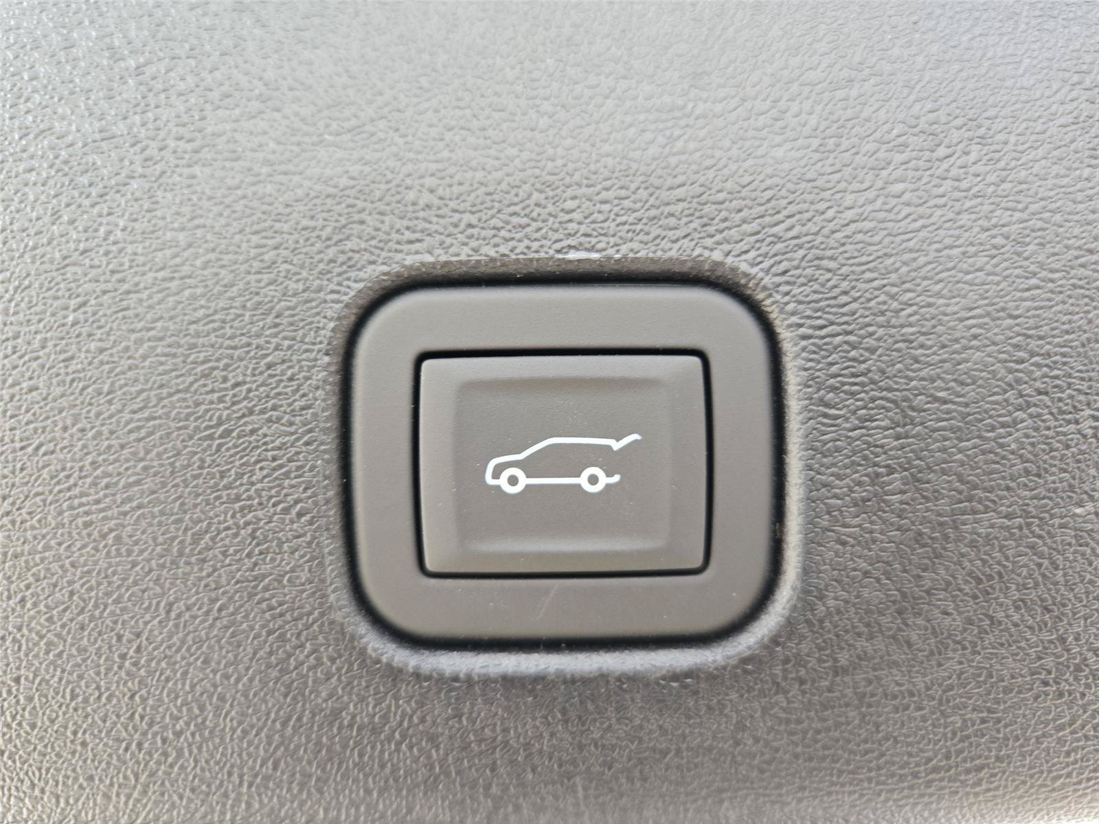New 2026 Cadillac Optiq Luxury 1 w/ LPO, Floor Liner Package AWD/4WD image 30