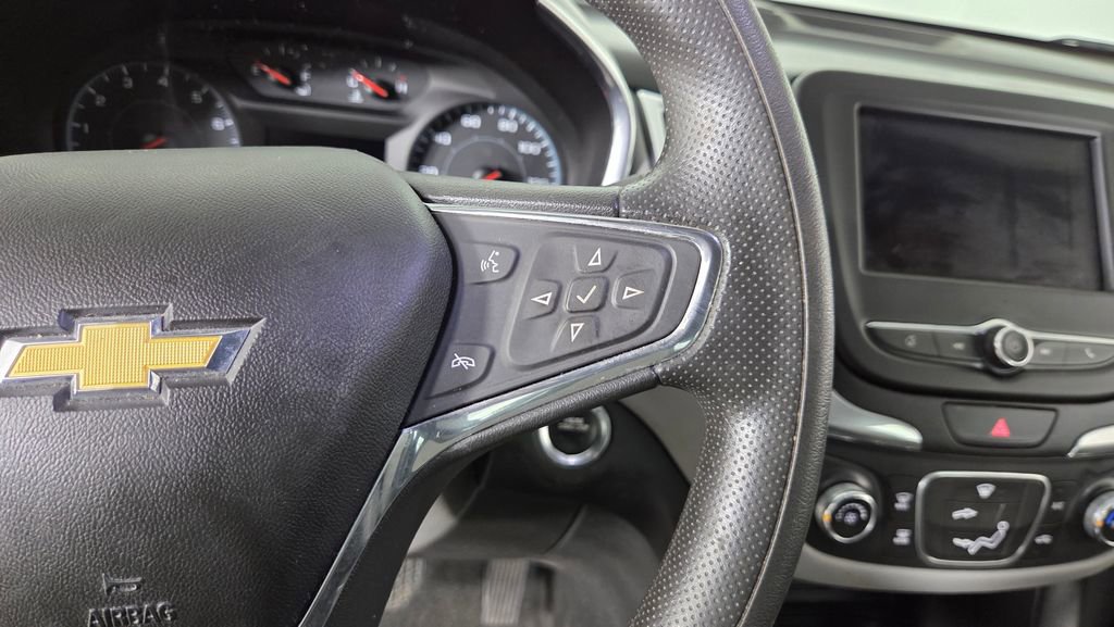Used 2020 Chevrolet Equinox LS AWD/4WD image 18