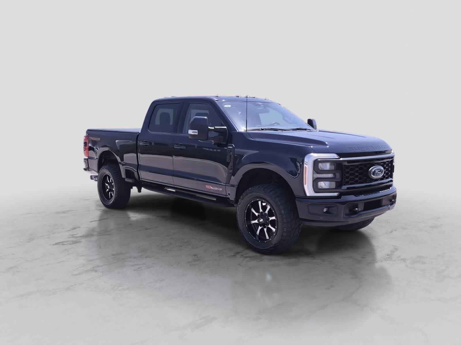 Used 2023 Ford F350 Lariat w/ Lariat Ultimate Package AWD/4WD image 2