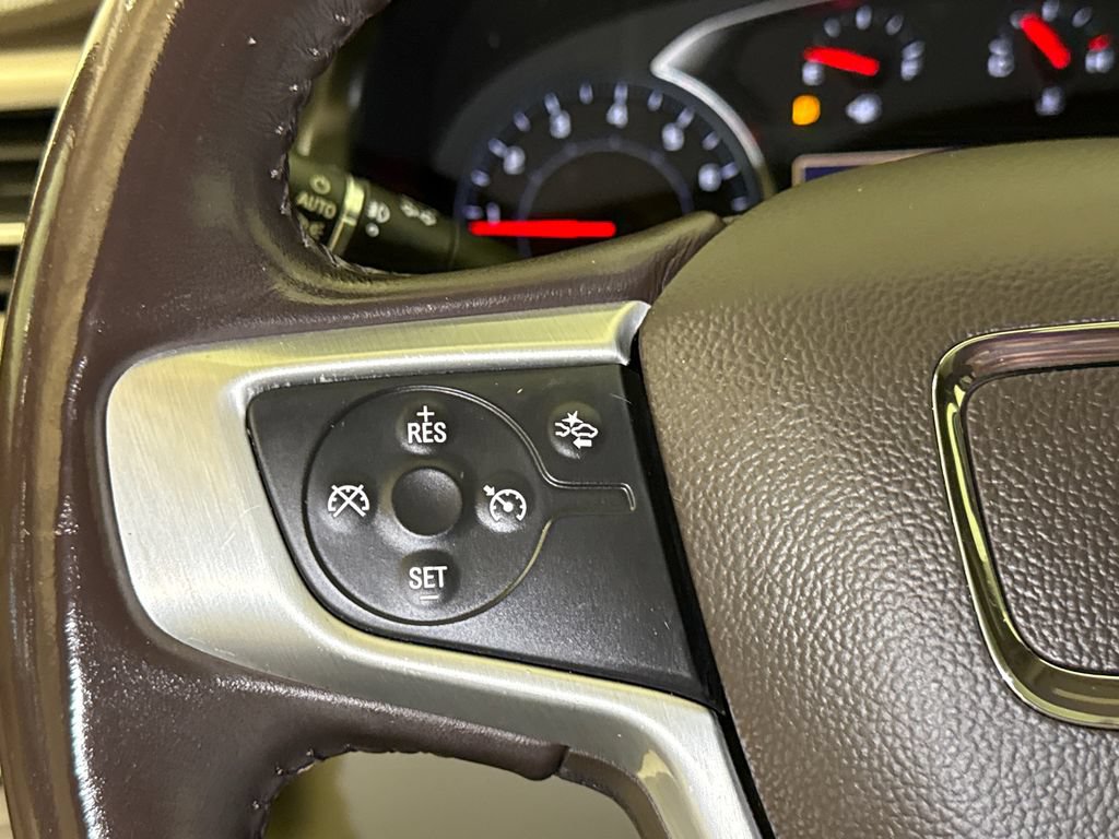 Used 2021 GMC Acadia SLT w/ Premium Package FWD image 33