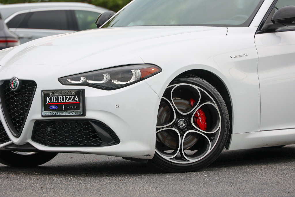 Used 2024 Alfa Romeo Giulia Veloce RWD image 16