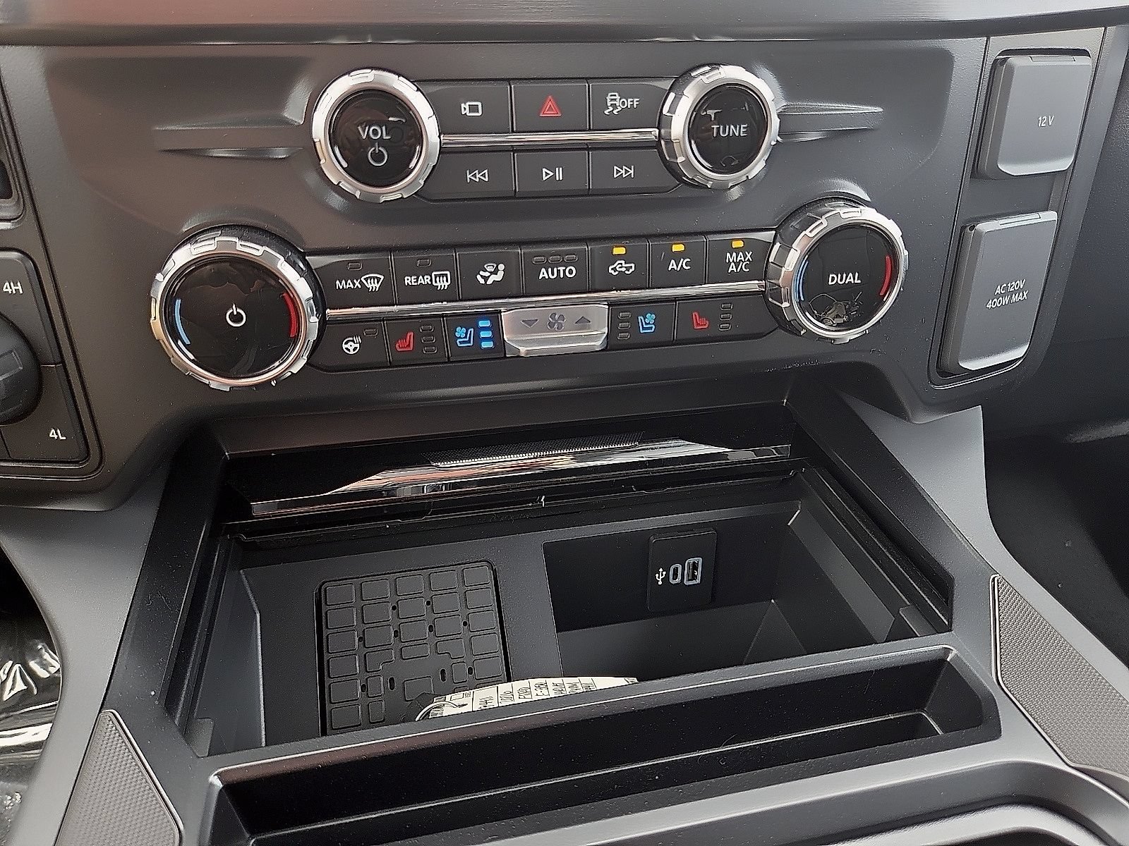 New 2026 Ford F350 Lariat w/ Black Appearance Package AWD/4WD image 14