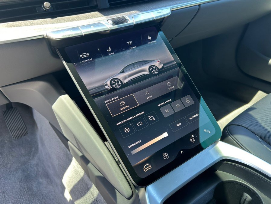 Used 2024 Lucid Air Touring AWD/4WD image 22