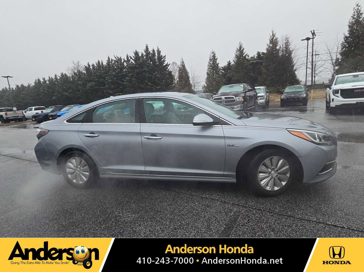 Used 2016 Hyundai Sonata SE image 1