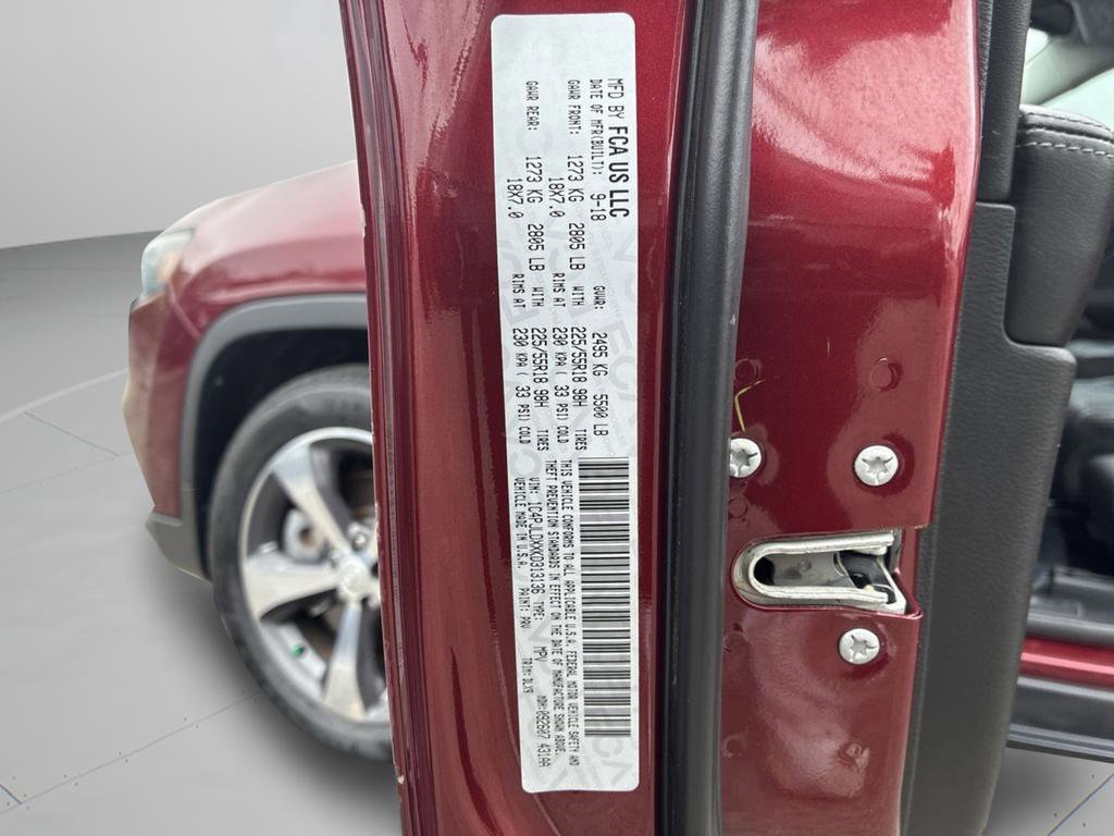 Used 2019 Jeep Cherokee Limited w/ Luxury Group FWD image 37