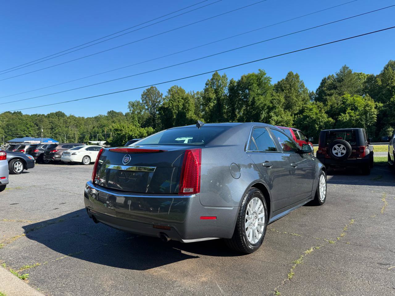 Used 2010 Cadillac CTS Luxury RWD image 5