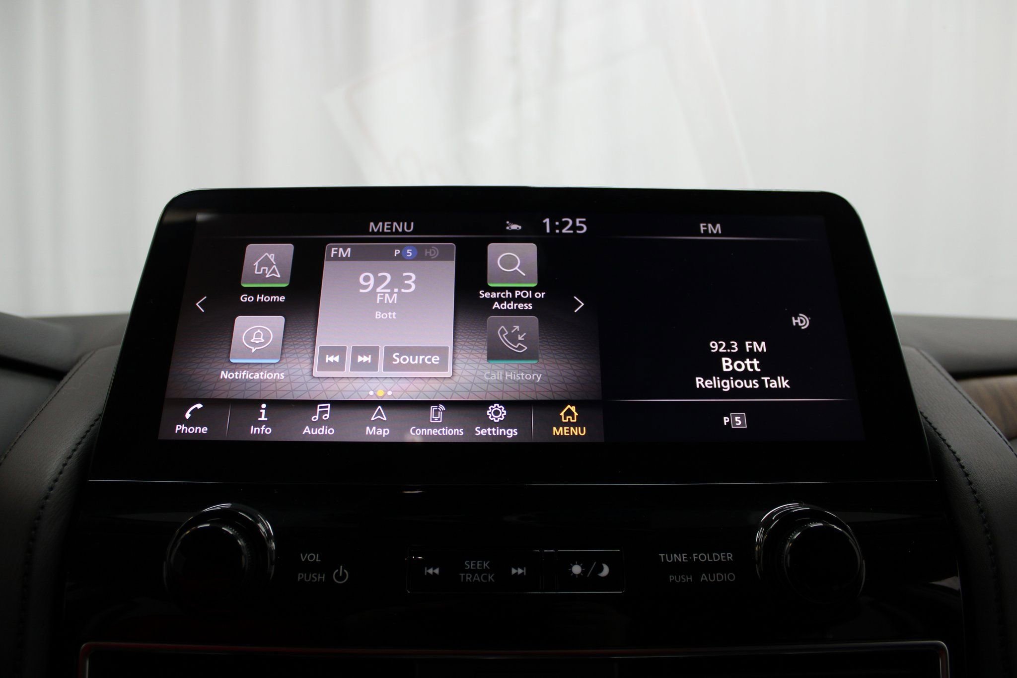 Used 2024 Nissan Armada SL image 48