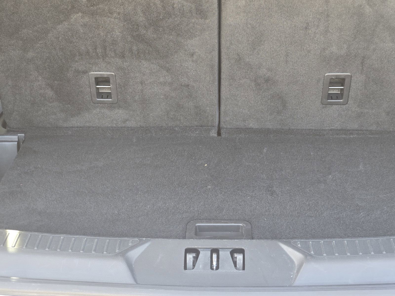 Used 2025 Ford Explorer ST-Line w/ Premium Package image 35