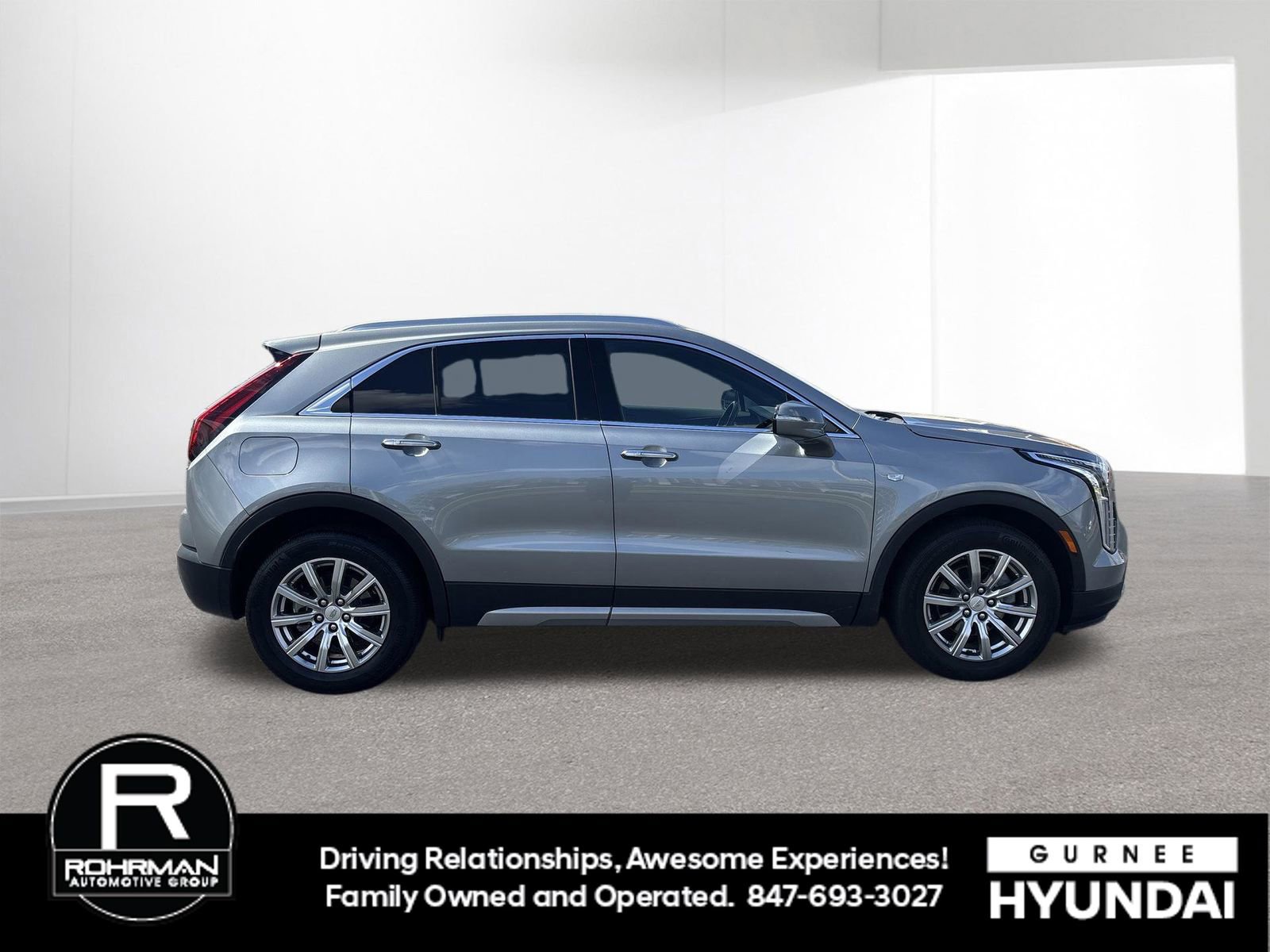 Used 2023 Cadillac XT4 Premium Luxury w/ Cold Weather Package image 10