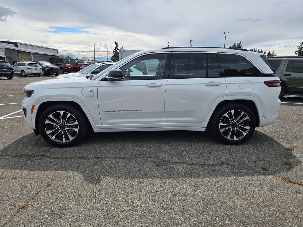 Used 2022 Jeep Grand Cherokee Overland AWD/4WD image 5