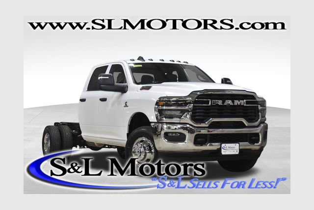 New 2026 RAM 3500 Tradesman w/ Chrome Appearance Group A