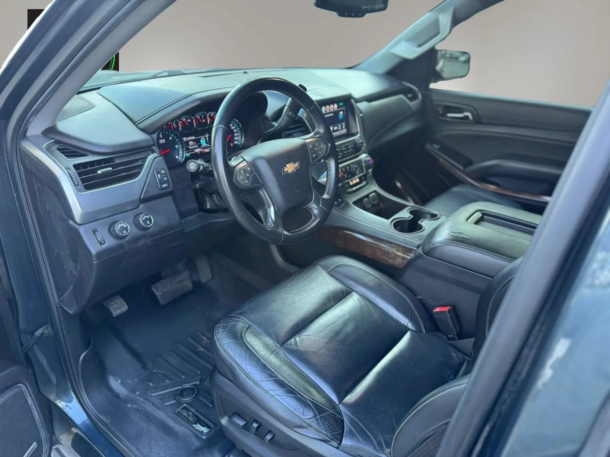 Used 2020 Chevrolet Suburban LT AWD/4WD image 12