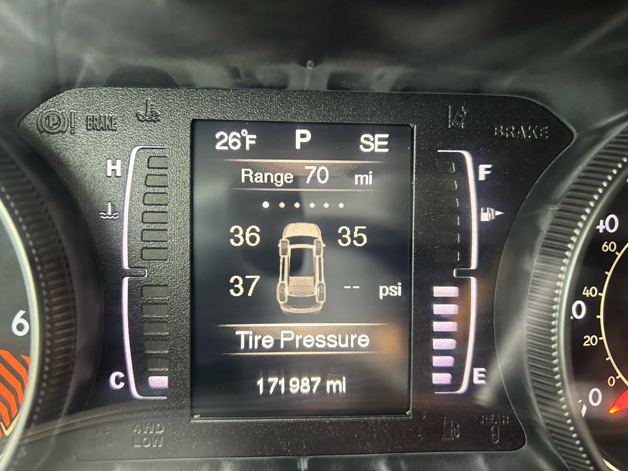 Used 2014 Jeep Cherokee Sport image 21