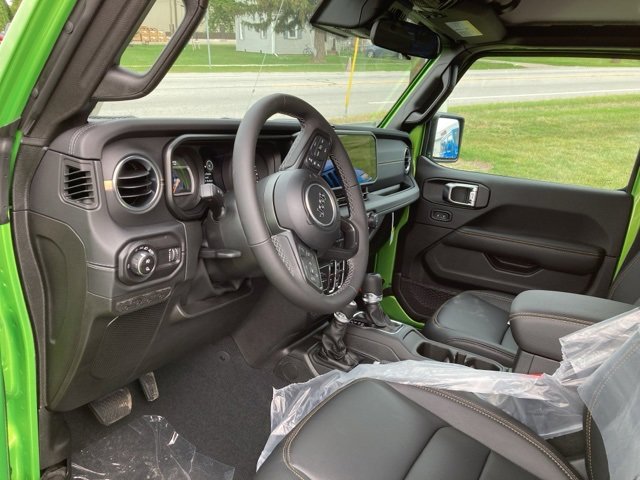 New 2025 Jeep Gladiator Sport image 9