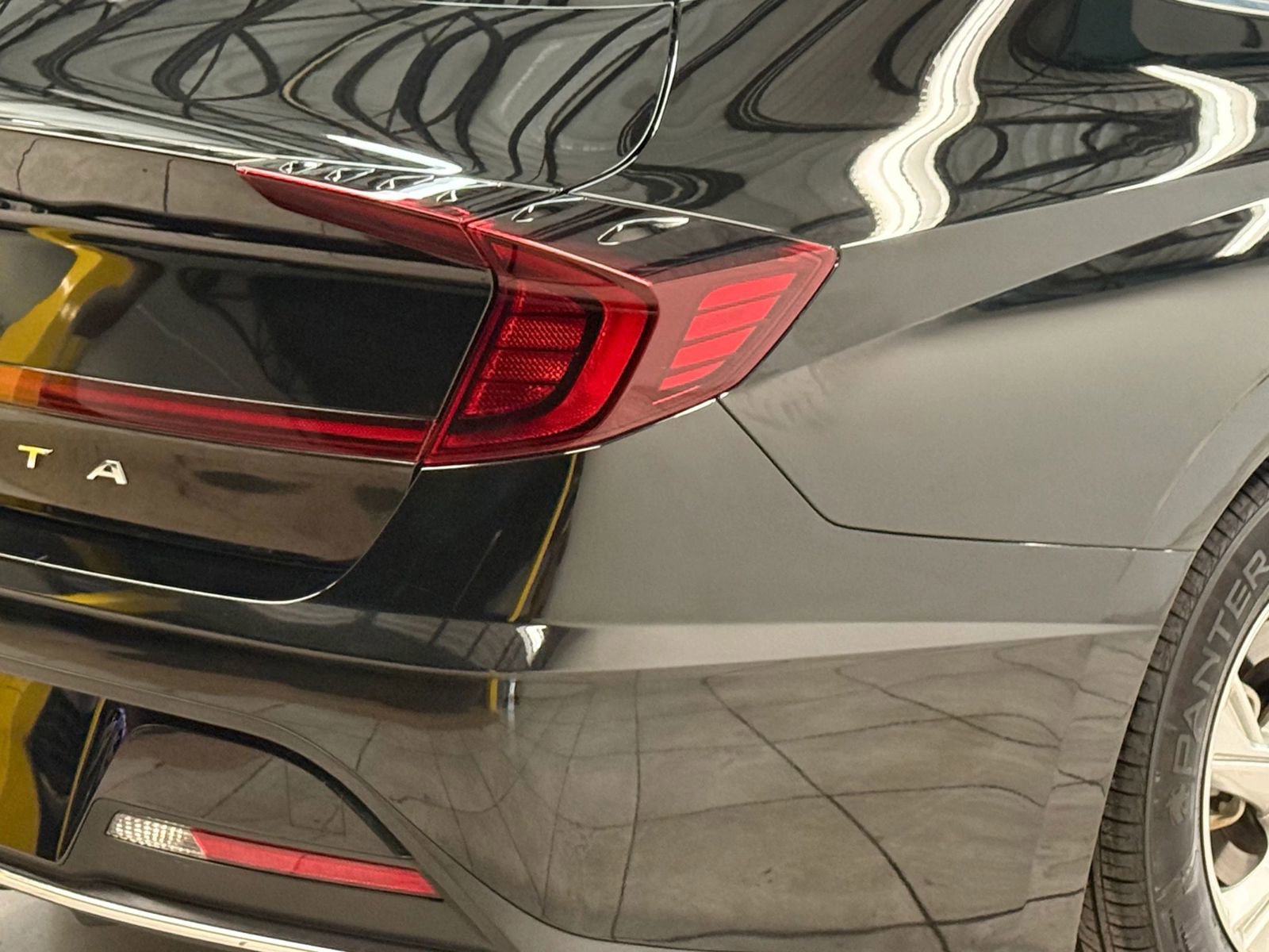 Used 2022 Hyundai Sonata SE w/ Cargo Package image 10