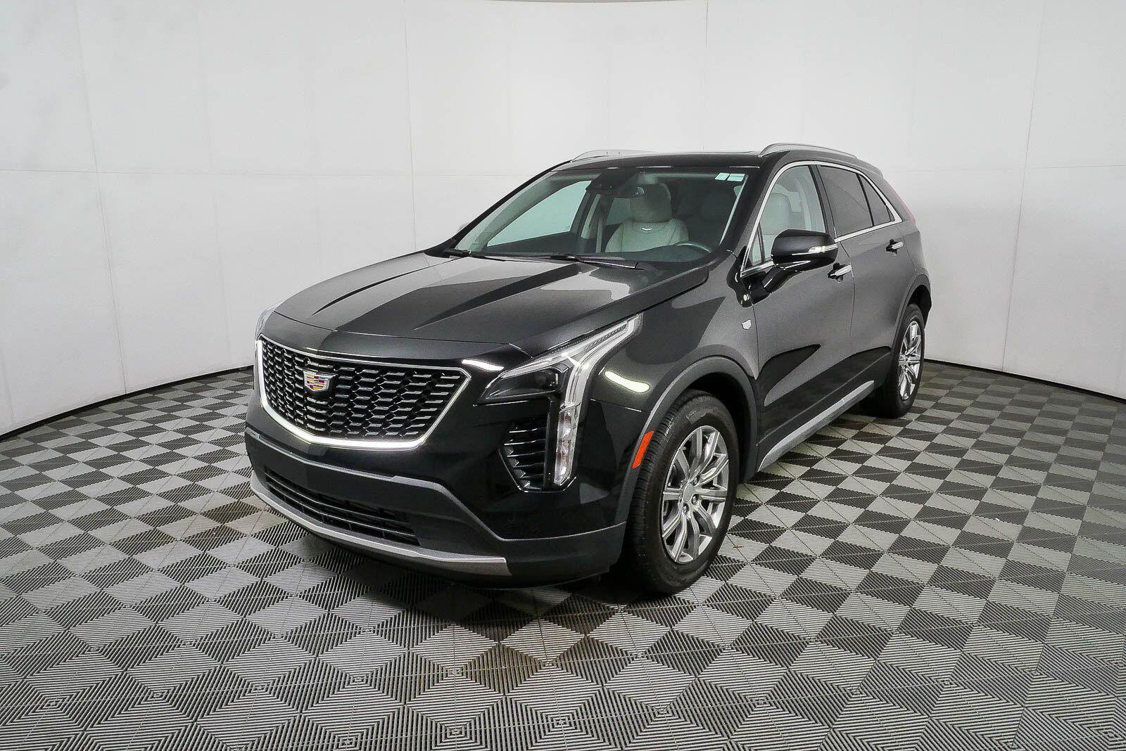 Certified 2023 Cadillac XT4 Premium Luxury w/ Cold Weather Package AWD/4WD image 27