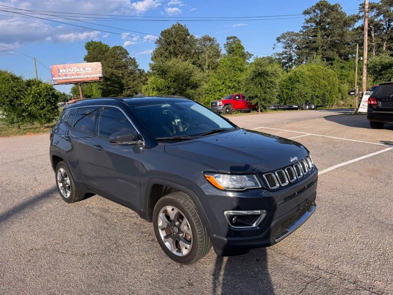 Used 2018 Jeep Compass Limited w/ Safe & Security Group AWD/4WD image 10