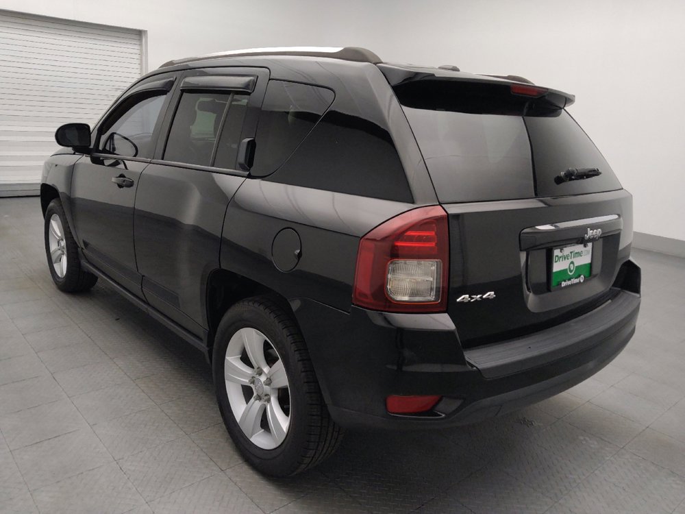 Used 2014 Jeep Compass Latitude w/ Sun/Sound Group AWD/4WD image 5