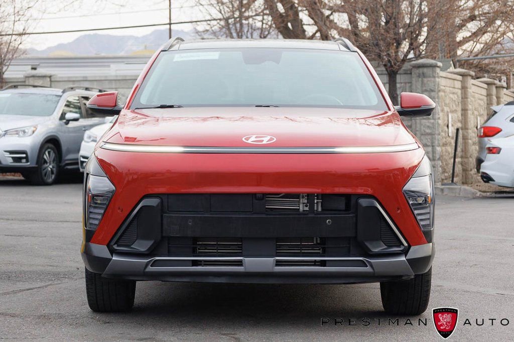 Used 2025 Hyundai Kona Limited AWD/4WD image 15