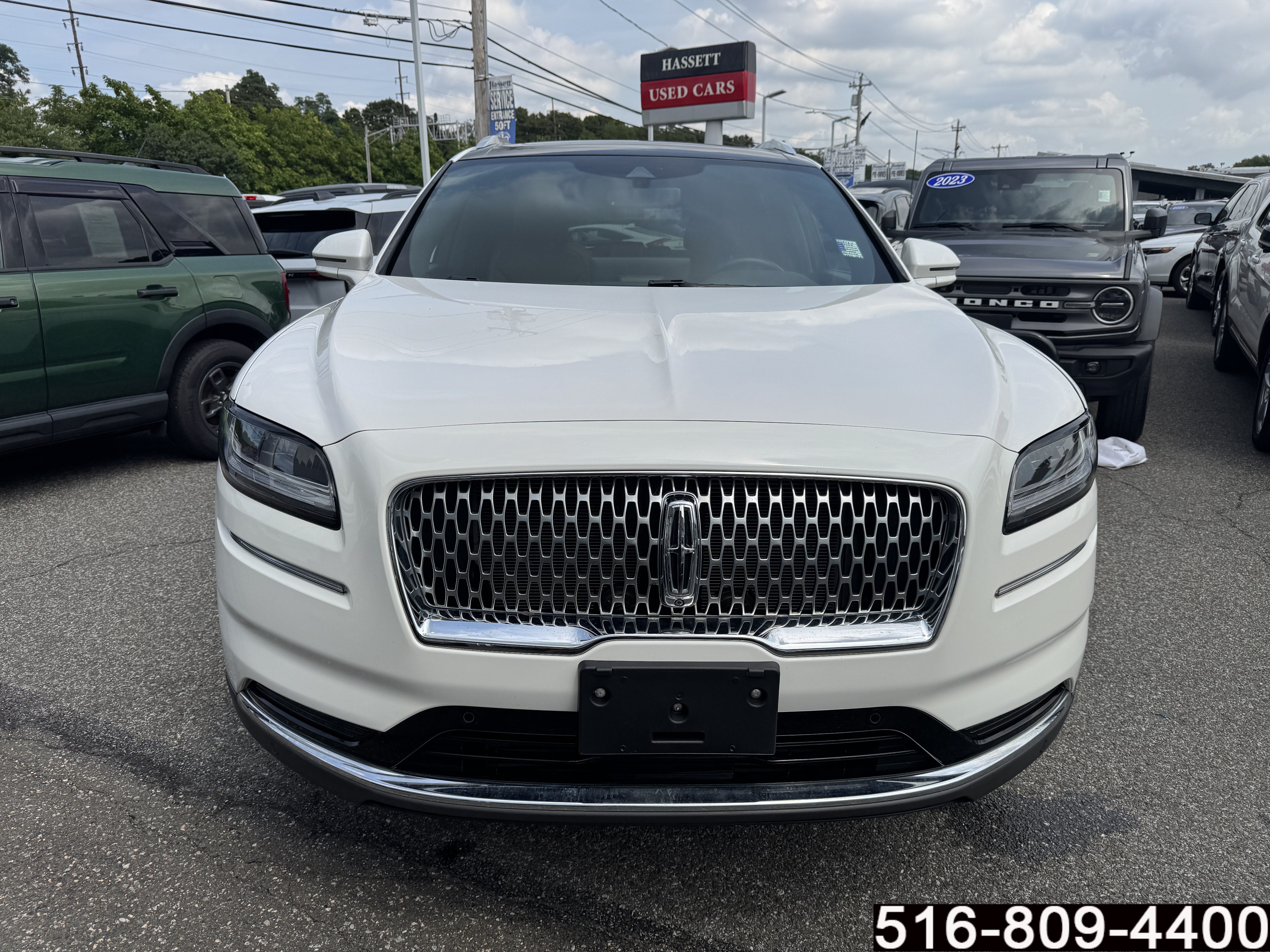Used 2022 Lincoln Nautilus Reserve w/ Equipment Group 201A AWD/4WD image 2