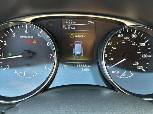 Used 2014 Nissan Rogue SL w/ SL Premium Package AWD/4WD image 16