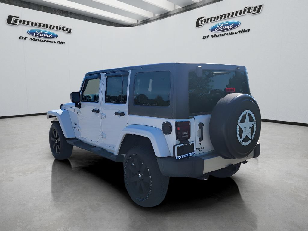 Used 2012 Jeep Wrangler Unlimited Sahara w/ Dual Top Group AWD/4WD image 6