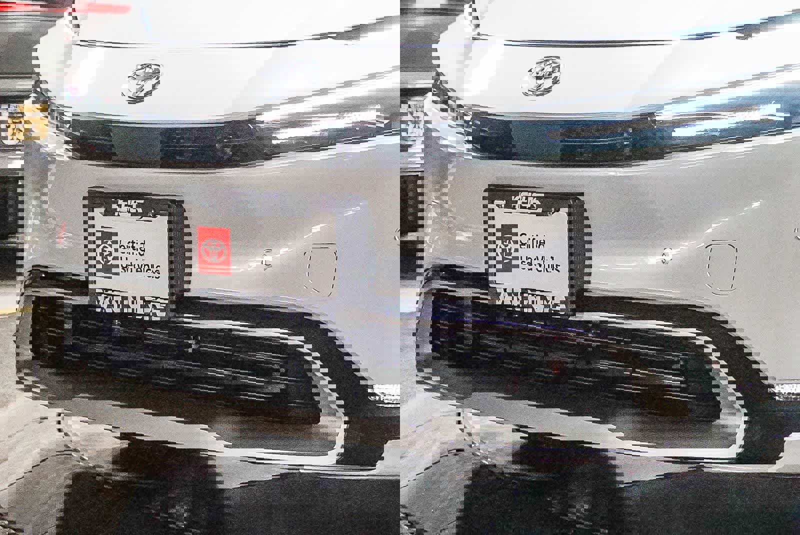 Used 2026 Toyota Prius Plug-In Hybrid image 5