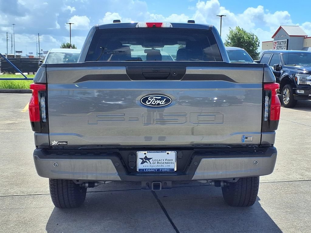 Used 2025 Ford F150 Lightning XLT AWD/4WD image 5