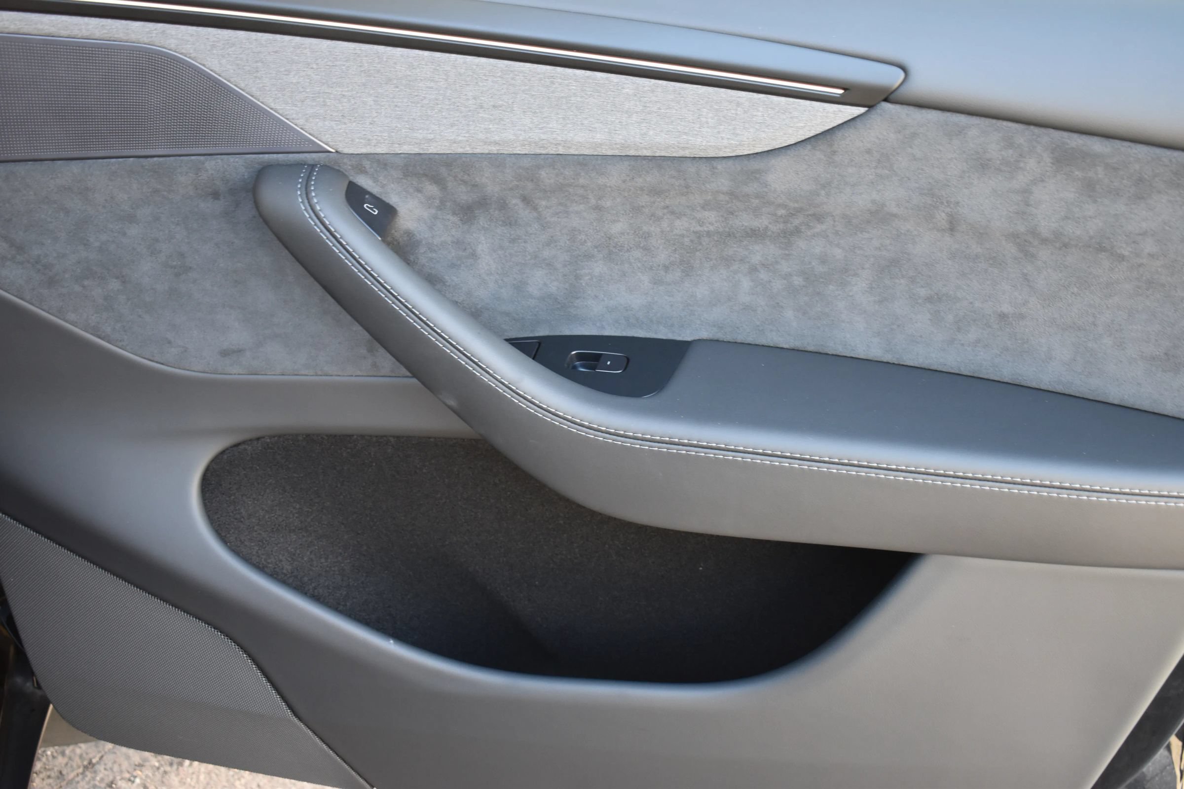 Used 2026 Tesla Model Y Long Range RWD image 18