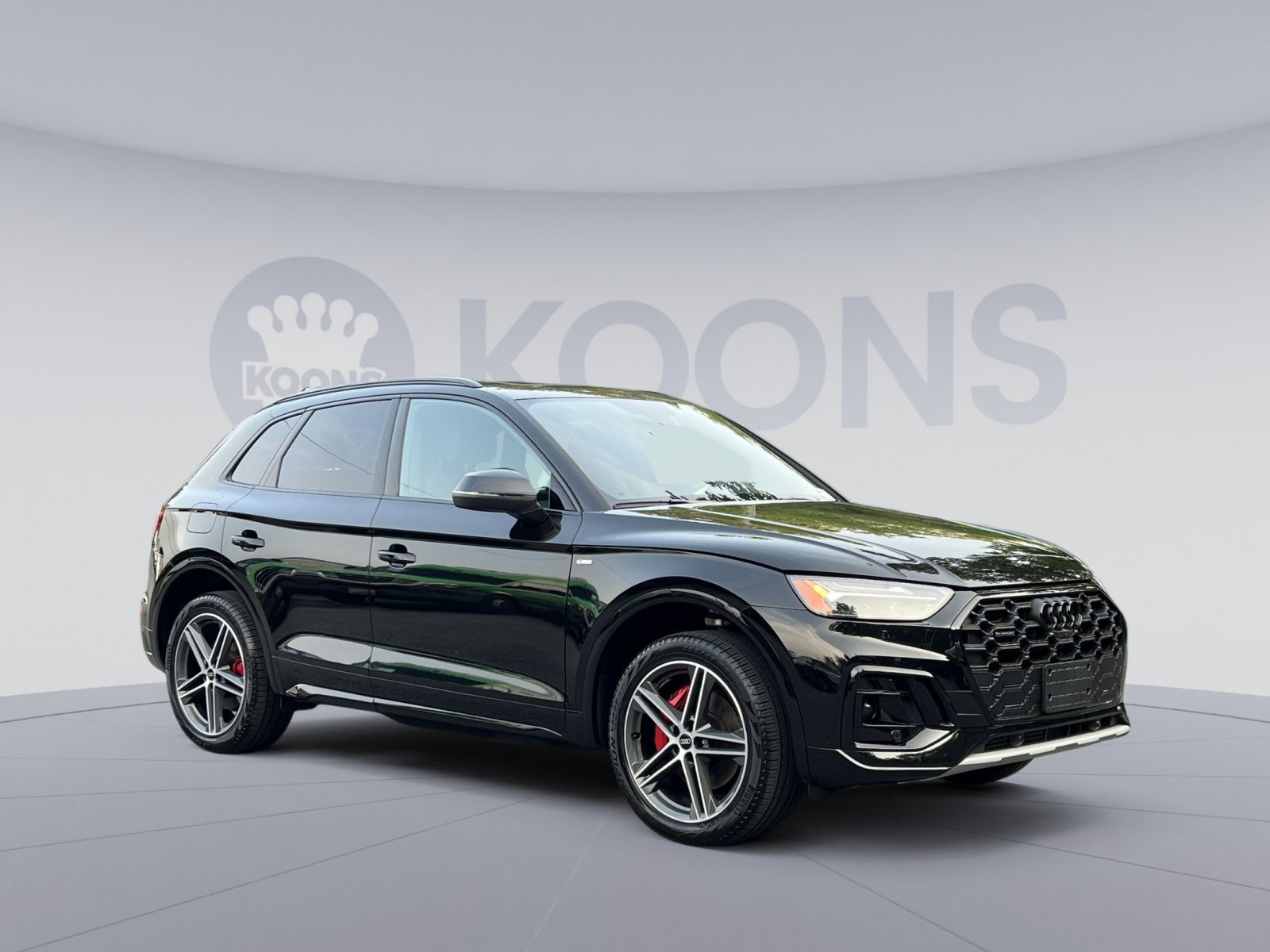Used 2024 Audi Q5 e Premium Plus AWD/4WD image 2