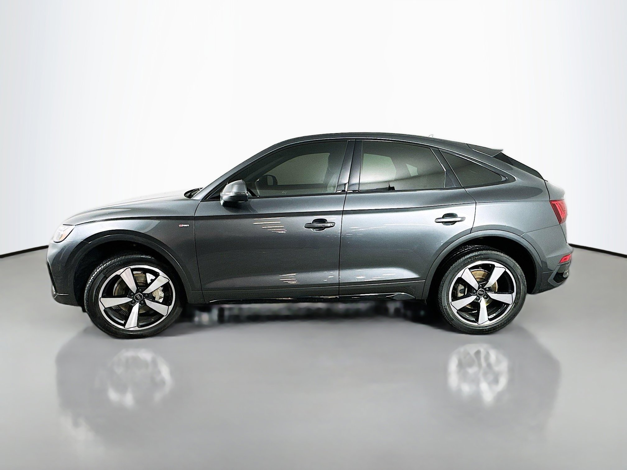 Used 2023 Audi Q5 2.0T Premium Plus w/ Premium Plus Package image 4