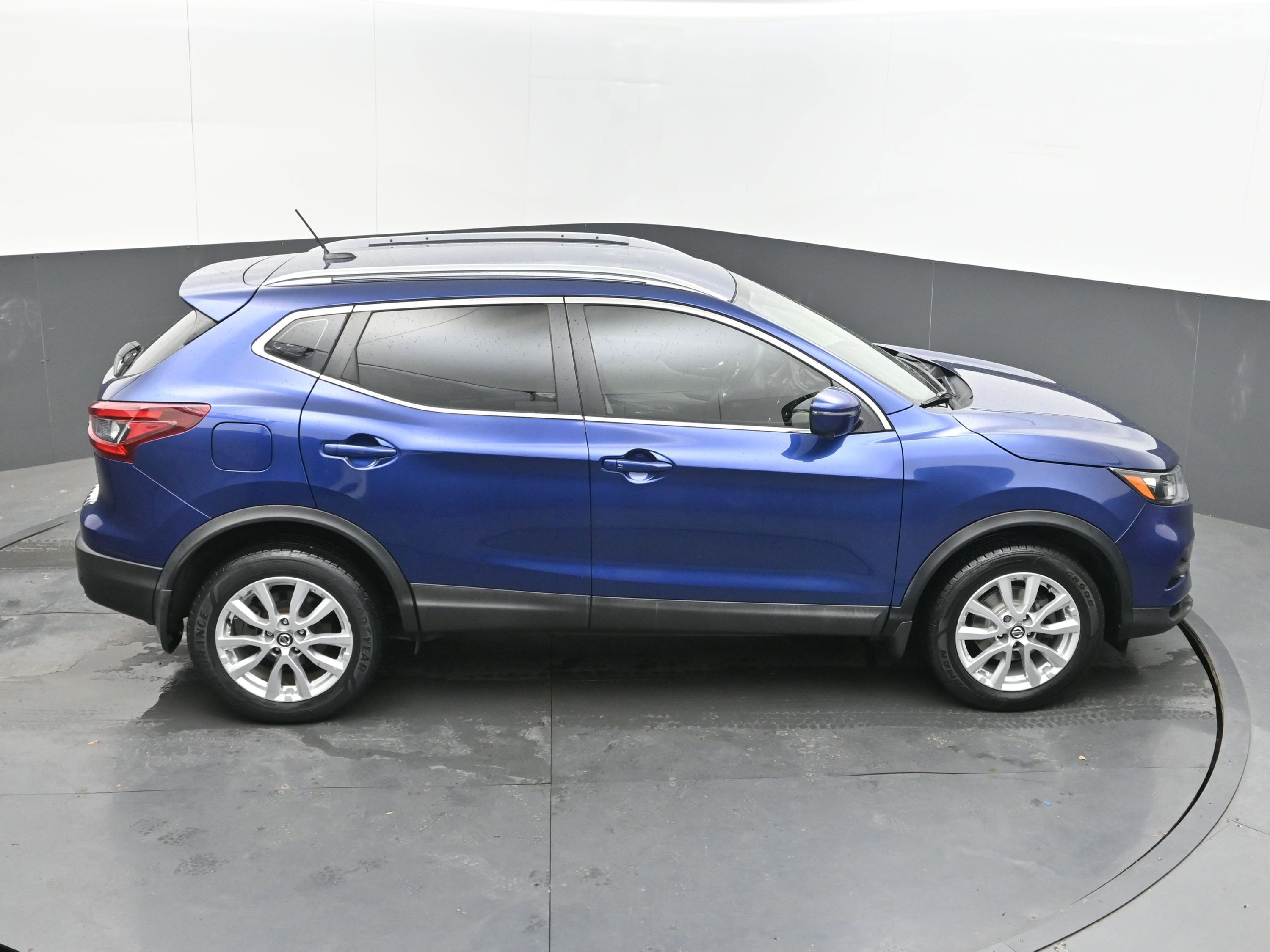 Used 2020 Nissan Rogue Sport SV FWD image 37